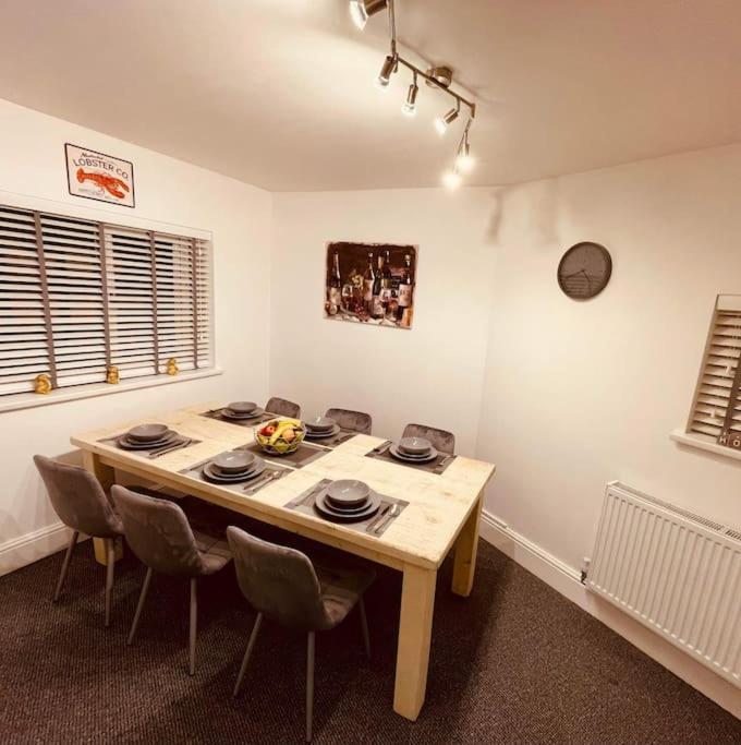 Luxury Suite 3 Bed Apartment Sleeps 6-8 黑潭 外观 照片